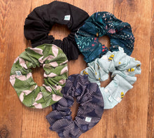 Load image into Gallery viewer, Natural Hair Scrunchie -Pack of 5