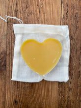 Load image into Gallery viewer, Beeswax refresher heart